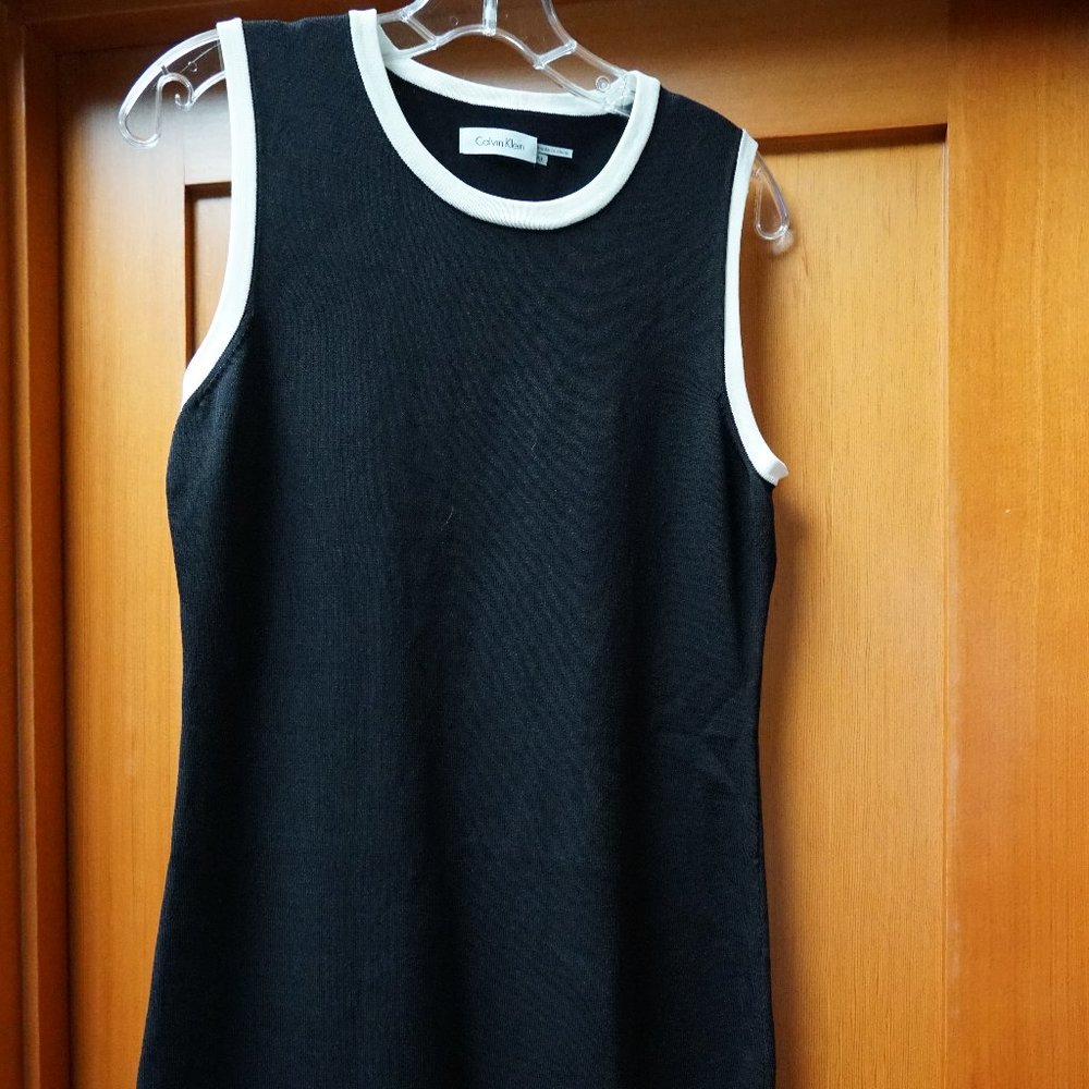 NWT Classic Calvin Klein Sleeveless Dress Size M